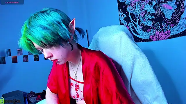 Snapshot of LittleKittenStar chatting on 03.28.26 LittleKittenStar online show from 03.28.26
