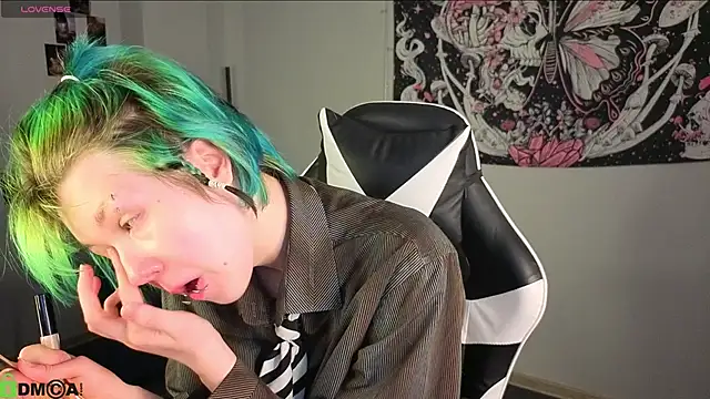 Snapshot of LittleKittenStar chatting on 05.03.26 LittleKittenStar online show from 05.03.26