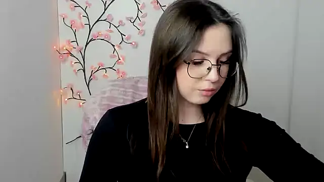 Snapshot of Nika_nik_a chatting on 03.23.26 Nika nik a online show from 03.23.26