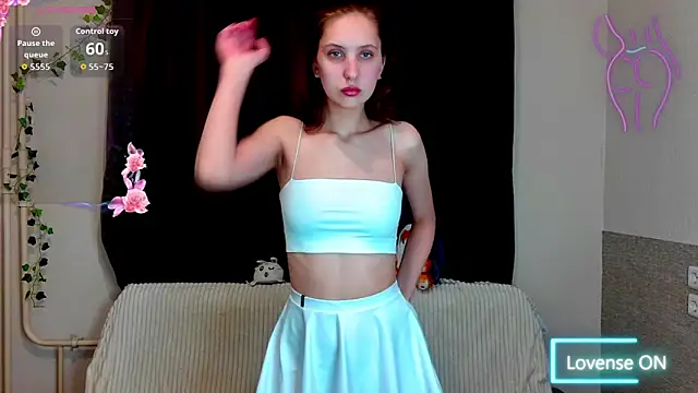 Snapshot of Emily_Nelsonn chatting on 04.18.26 Emily Nelsonn online show from 04.18.26