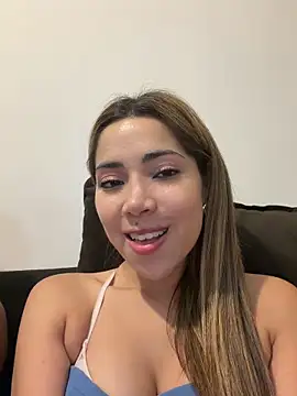 Snapshot of sexyparejahot69 chatting on 05.27.26 sexyparejahot69 online show from 05.27.26
