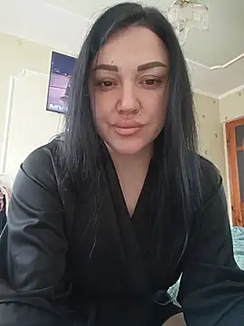 Snapshot of Elsie-Nora chatting on 05.21.26 Elsie-Nora online show from 05.21.26