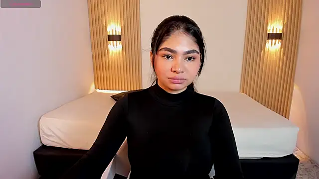 Snapshot of MilaHeat1 chatting on 08.06.26 MilaHeat1 online show from 08.06.26
