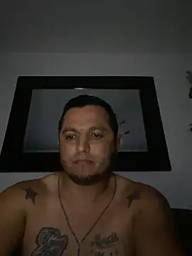 Snapshot of HOTB0Y18 chatting on 04.02.26 HOTB0Y18 online show from 04.02.26