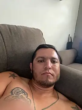 Snapshot of HOTB0Y18 chatting on 04.02.26 HOTB0Y18 online show from 04.02.26