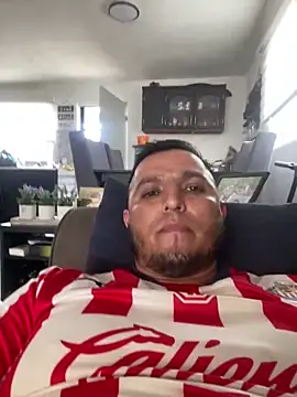 Snapshot of HOTB0Y18 chatting on 04.12.26 HOTB0Y18 online show from 04.12.26