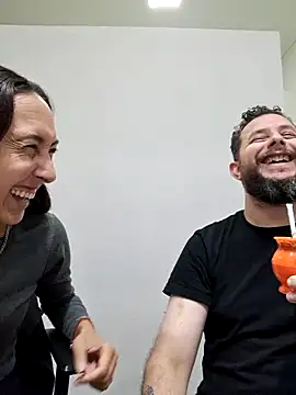 Snapshot of AlejoXMP2026 chatting on 04.15.26 AlejoXMP2026 online show from 04.15.26