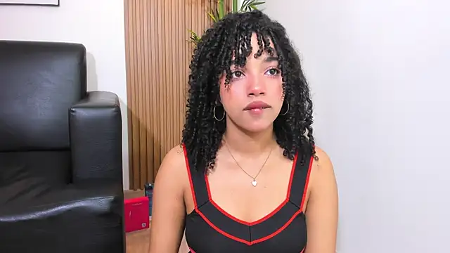 Snapshot of JazmyXXX chatting on 05.18.26 JazmyXXX online show from 05.18.26