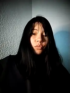 Snapshot of Moon_Thompson chatting on 04.03.26 Moon Thompson online show from 04.03.26