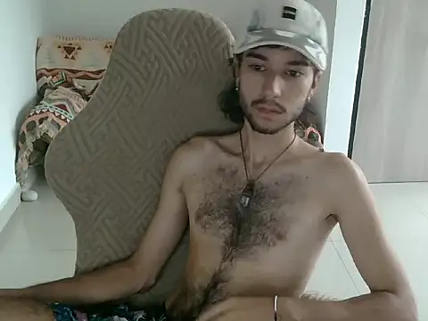 Snapshot of Adrien_polo chatting on 04.08.26 Adrien polo online show from 04.08.26