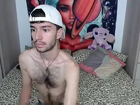 Snapshot of Adrien_polo chatting on 05.08.26 Adrien polo online show from 05.08.26