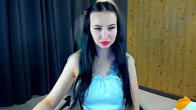 Snapshot of maymalina chatting on 04.11.26 maymalina online show from 04.11.26