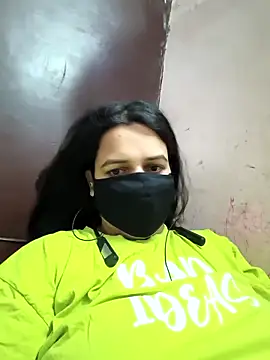 Snapshot of REENA-STRIP chatting on 05.03.26 REENA-STRIP online show from 05.03.26