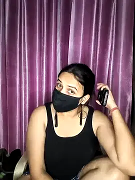 Snapshot of REENA-STRIP chatting on 05.13.26 REENA-STRIP online show from 05.13.26