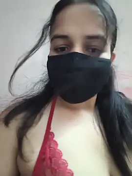 Snapshot of REENA-STRIP chatting on 05.17.26 REENA-STRIP online show from 05.17.26