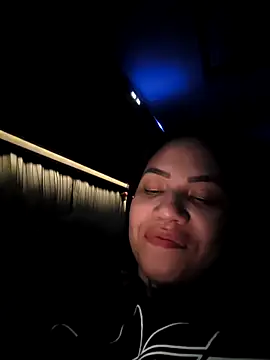 Snapshot of millacavalona09 chatting on 03.21.26 millacavalona09 online show from 03.21.26