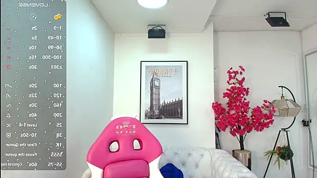 Snapshot of Natalia_cartier chatting on 06.20.26 Natalia cartier online show from 06.20.26