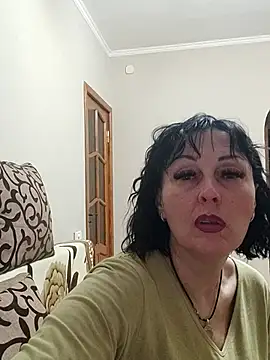 HelgaDennis online show from 04.27.26