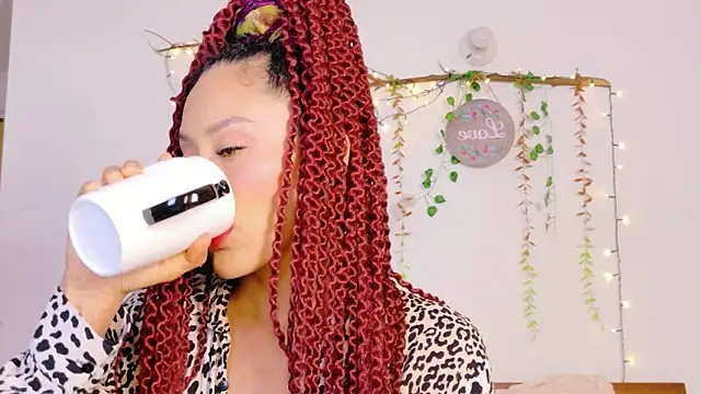 Snapshot of Ajua__Uva chatting on 04.03.26 Ajua Uva online show from 04.03.26
