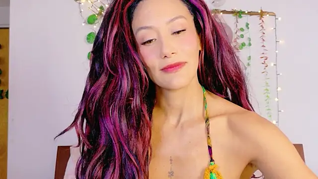 Snapshot of Ajua__Uva chatting on 04.16.26 Ajua Uva online show from 04.16.26