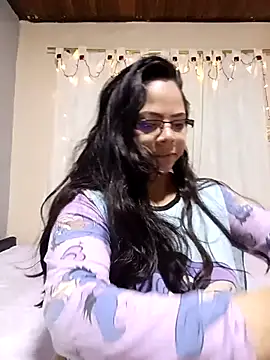 Snapshot of ROUSSE_SINCLAIR chatting on 04.16.26 ROUSSE SINCLAIR online show from 04.16.26