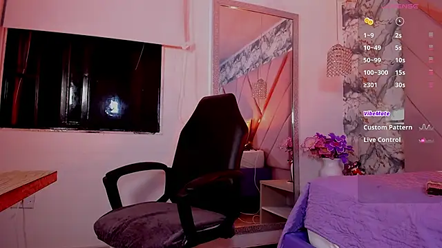 Snapshot of mia_rouxx1 chatting on 06.19.26 mia rouxx1 online show from 06.19.26