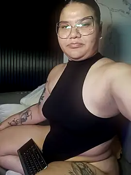 Snapshot of mile__44 chatting on 06.28.26 mile 44 online show from 06.28.26