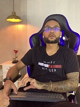 KyleJoss30 online show from 04.19.26