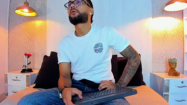 KyleJoss30 online show from 04.23.26