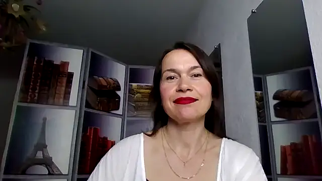 Snapshot of Selena_Moo chatting on 04.07.26 Selena Moo online show from 04.07.26