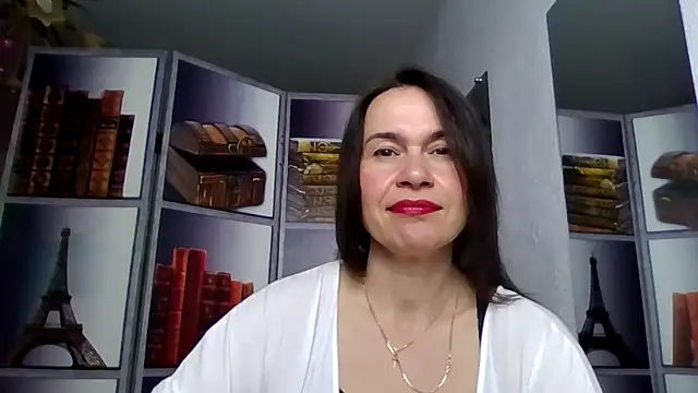 Snapshot of Selena_Moo chatting on 04.18.26 Selena Moo online show from 04.18.26