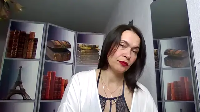 Snapshot of Selena_Moo chatting on 04.19.26 Selena Moo online show from 04.19.26