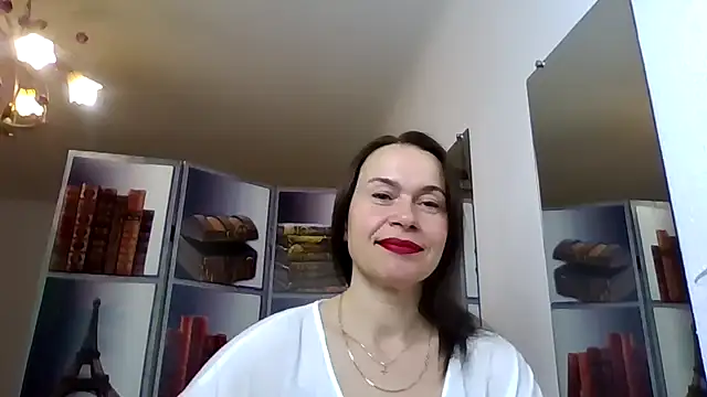 Snapshot of Selena_Moo chatting on 04.22.26 Selena Moo online show from 04.22.26