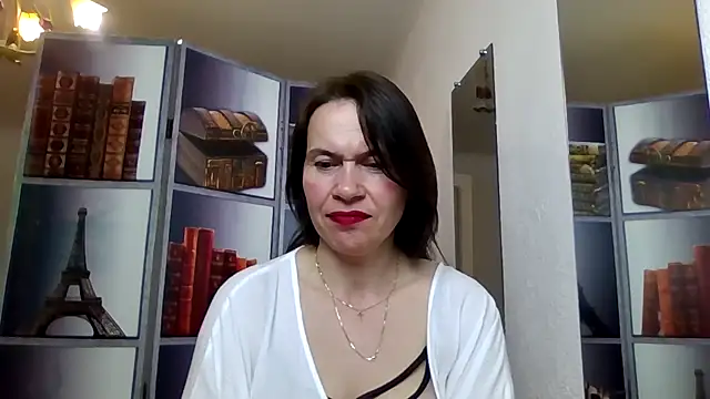 Snapshot of Selena_Moo chatting on 04.23.26 Selena Moo online show from 04.23.26