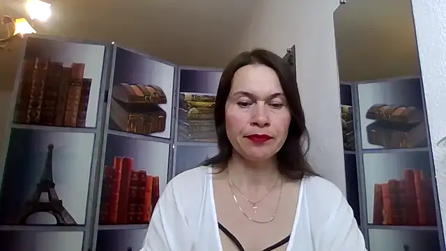 Snapshot of Selena_Moo chatting on 04.29.26 Selena Moo online show from 04.29.26