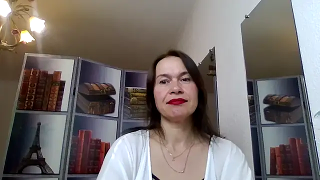 Snapshot of Selena_Moo chatting on 04.30.26 Selena Moo online show from 04.30.26