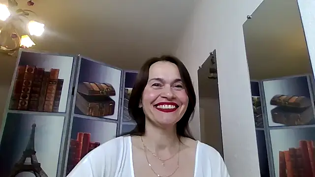 Snapshot of Selena_Moo chatting on 04.30.26 Selena Moo online show from 04.30.26