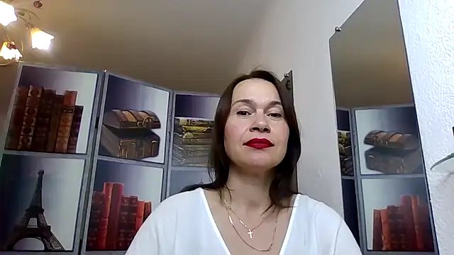 Snapshot of Selena_Moo chatting on 05.09.26 Selena Moo online show from 05.09.26