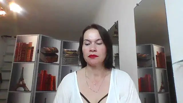 Selena Moo online show from 06.10.26