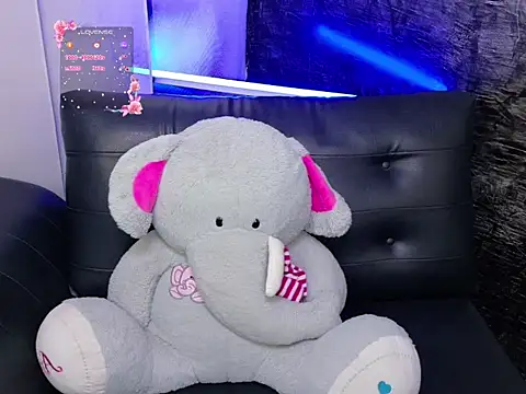 Snapshot of Shadai_Ross chatting on 06.07.26 Shadai Ross online show from 06.07.26