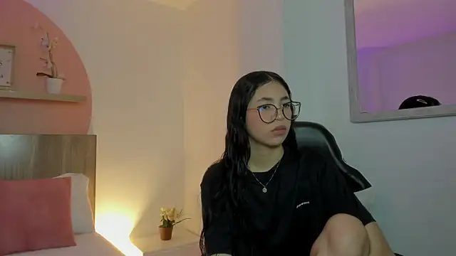 Snapshot of sofi_alix chatting on 06.11.26 sofi alix online show from 06.11.26