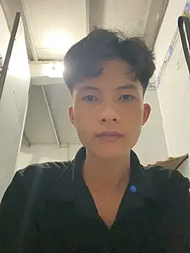 Snapshot of Nguyencuong1999 chatting on 04.10.26 Nguyencuong1999 online show from 04.10.26