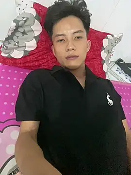 Snapshot of Nguyencuong1999 chatting on 04.12.26 Nguyencuong1999 online show from 04.12.26