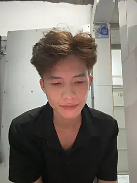 Snapshot of Nguyencuong1999 chatting on 05.05.26 Nguyencuong1999 online show from 05.05.26