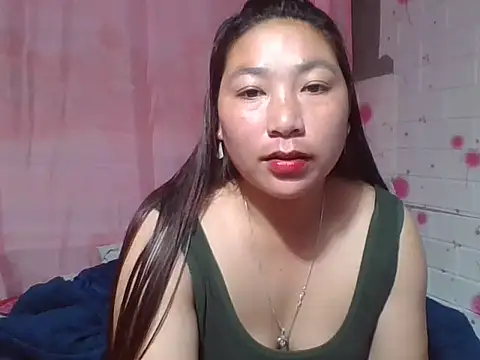 Snapshot of Hena__ chatting on 04.01.26 Hena online show from 04.01.26