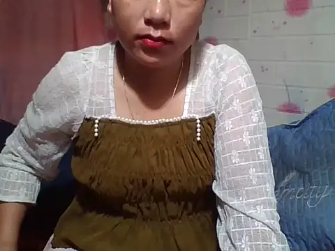 Snapshot of Hena__ chatting on 04.09.26 Hena online show from 04.09.26