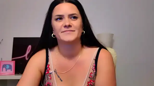 Snapshot of NicolSparkleX chatting on 06.12.26 NicolSparkleX online show from 06.12.26