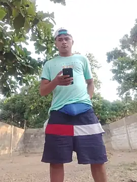 HOTRAINYGOLDEN online show from 03.24.26