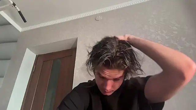 Snapshot of tomasdickpick chatting on 04.29.26 tomasdickpick online show from 04.29.26