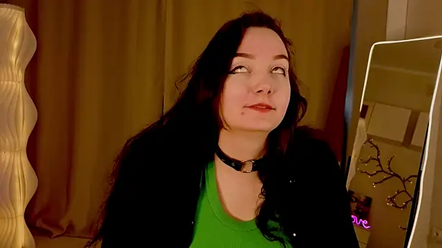 Snapshot of KaraNeagle chatting on 04.13.26 KaraNeagle online show from 04.13.26